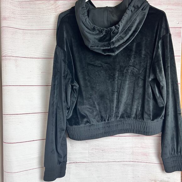 Weekend Edition Women's Long Sleeve Black Velour Cropped Sweatshirt Sz L - Picture 3 of 12